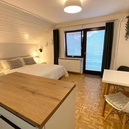 Tara With Balcony דירה בלד