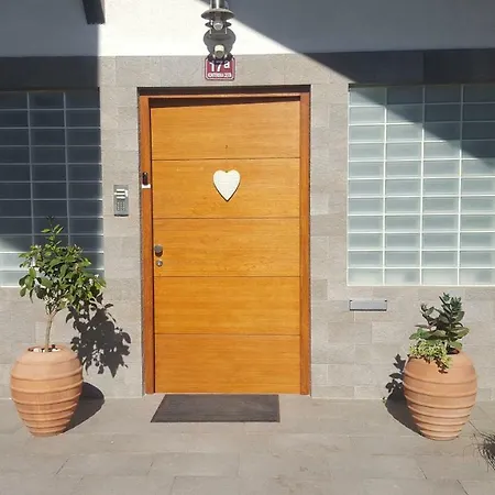 דירה Tara With Balcony