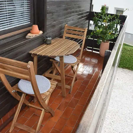 Tara With Balcony Appartamento *