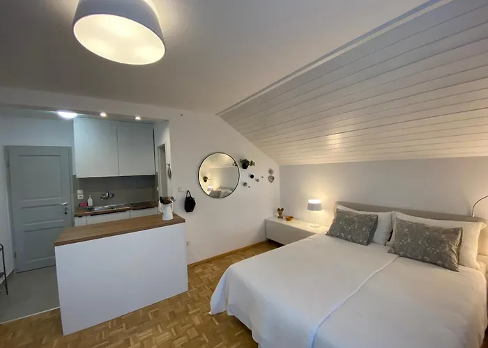 Apartamento Tara With Balcony Bled